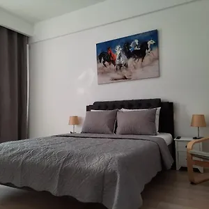 verificați disponibilitatea